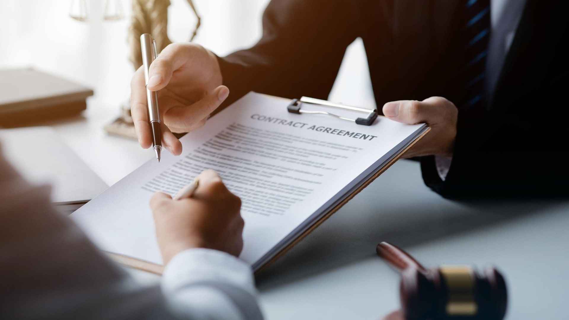 The Legal Standing of Mediation Agreements in the UK Buxton