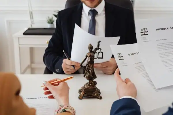 image of divorce mediation - enable via legal aid Buxton
